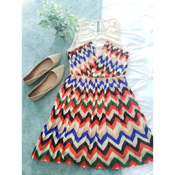 Anthropologie Retro sleeveless pleated dress - Picture 1 of 6